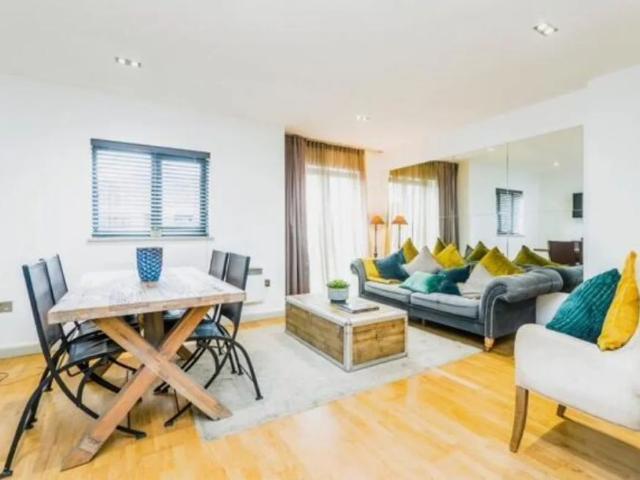 Apartment for rent in Falcon Lodge, Wales