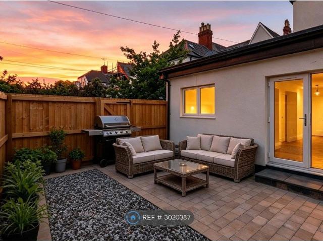 Apartment for rent in Falcon Lodge, Wales