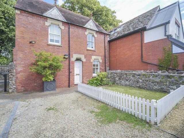 Apartment for rent in Falcon Lodge, Wales