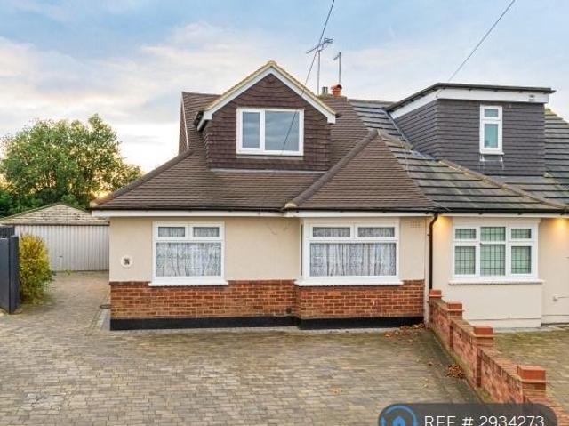 House for rent in Pilgrims' Hatch, Navestock Side