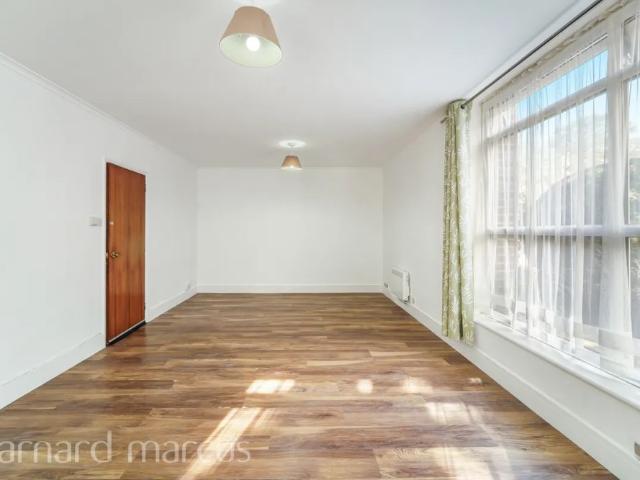 Apartment for rent in Surbiton, Greater London