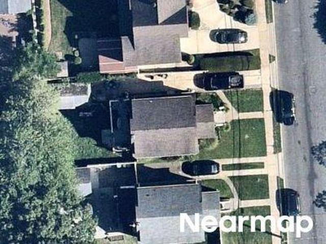 House for sale in North Lynbrook, Lakeview
