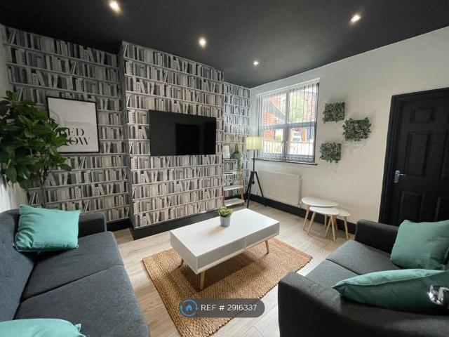 Room for rent in Northgate Village, Two Mills