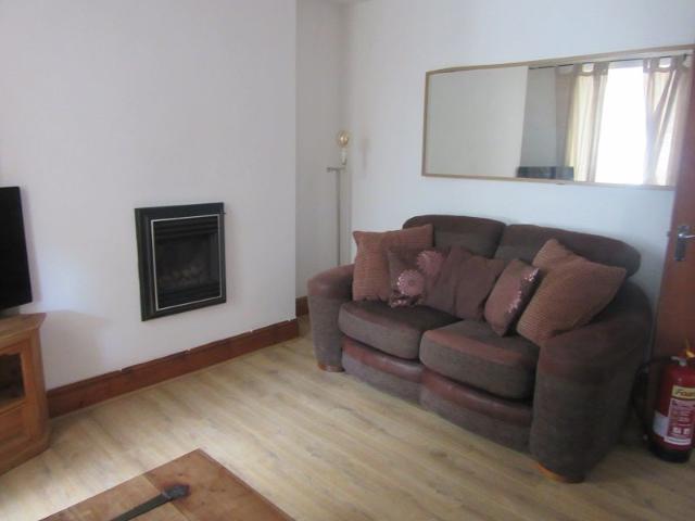House for rent in Nangreaves, Wales