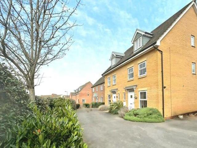 House for sale in Hampton Green, Cambridgeshire
