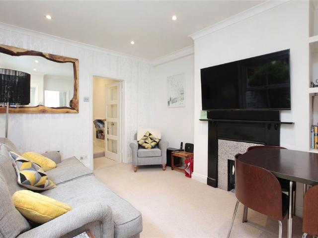 Apartment for rent in Balham, Greater London