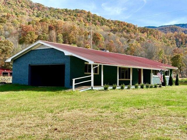 House for sale in Yancey, North Carolina