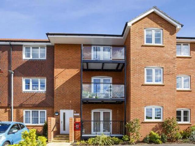 House for sale in Fole, Surrey