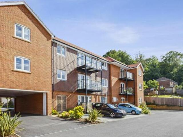 House for sale in Fole, Surrey