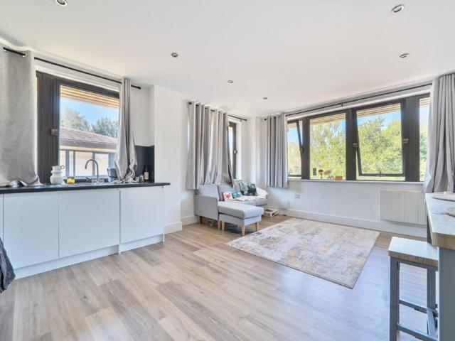 Apartment for rent in Catteshall, Fole
