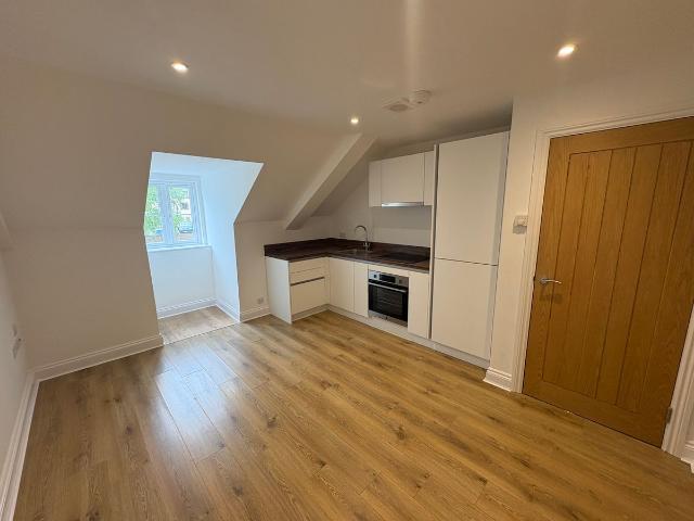 Apartment for rent in Catteshall, Fole