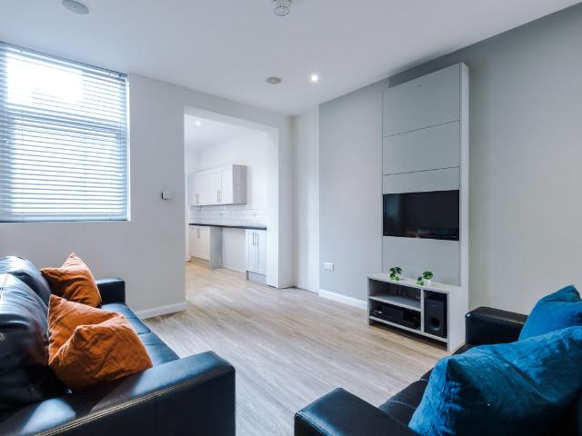 House for rent in Stoke, Stoke-on-Trent