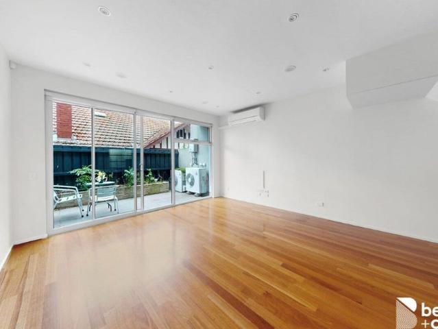Room for rent in Camerons Creek, Victoria