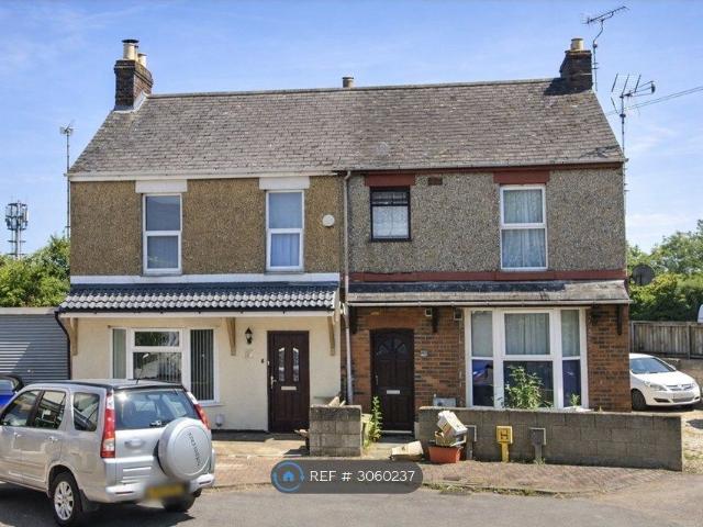 Apartment for rent in Gorse Hill, Swindon
