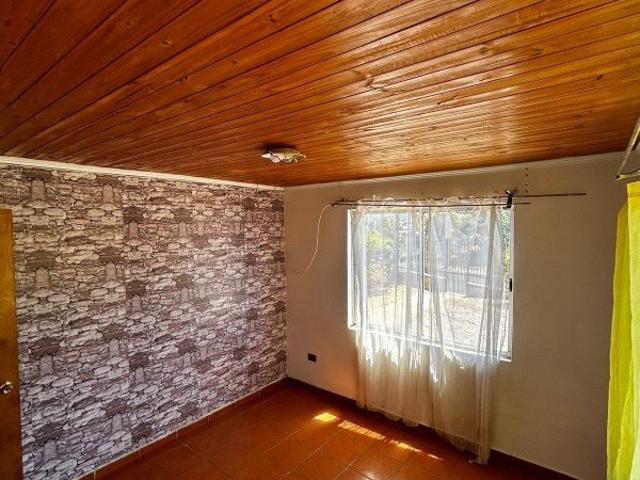 Cauquenes, Venta, casa esquina con amplio terreno en cauquenes 2115 uf