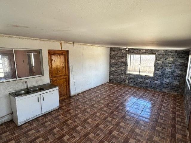 Cauquenes, Venta, casa esquina con amplio terreno en cauquenes 2115 uf