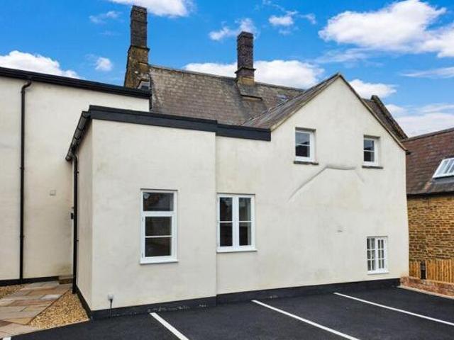 House for sale in Evershot, Oxfordshire