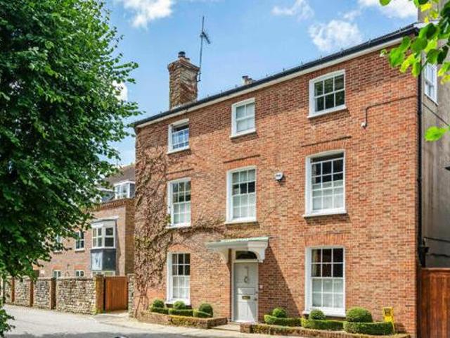 House for sale in New Town, Horsham