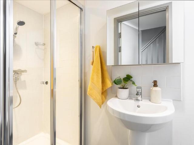 Studio for rent in Ballindoch, Scotland