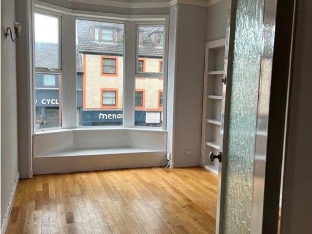 Apartment for rent in Castlehead, Glenburn