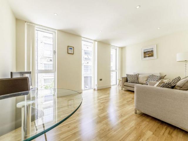 Apartment for rent in Stockwell Park, Greater London