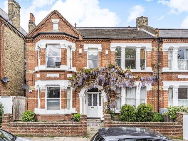 Apartment for rent in Clapham, Greater London