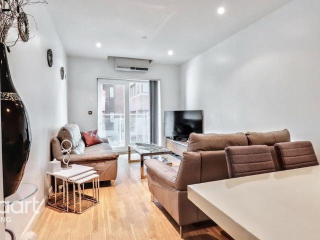 Apartment for rent in London Borough of Ealing, Greater London
