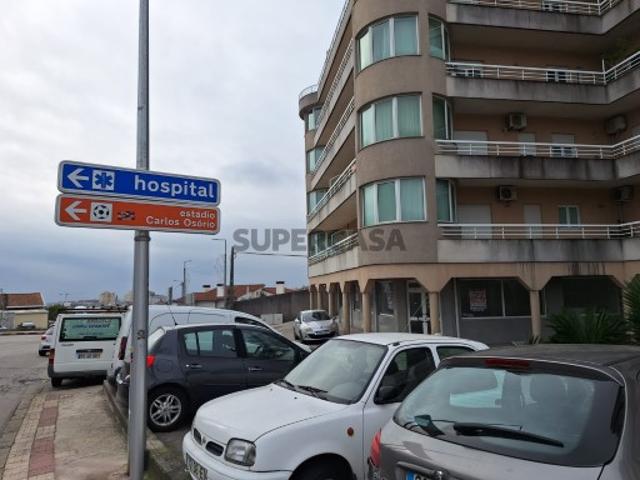Armazém venda em Lações de Baixo, Oliveira De Azeméis