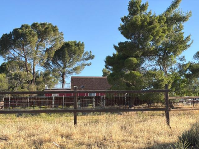 House for sale in Anza, California