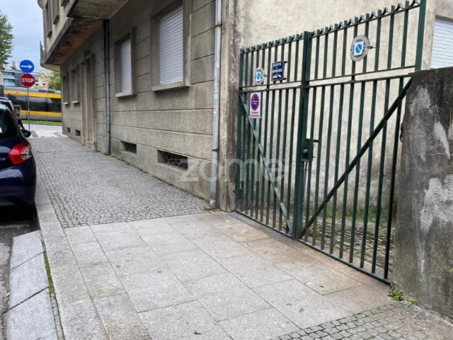 Garagem venda em Laborim, Vila Nova De Gaia