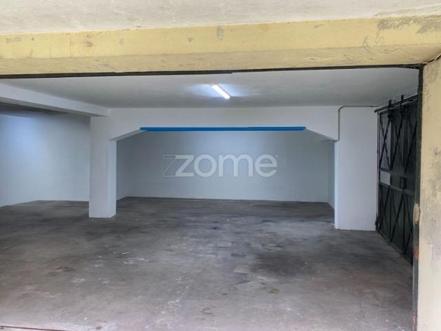 Garagem venda em Laborim, Vila Nova De Gaia