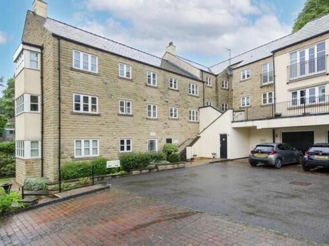 House for sale in Froggatt, East Midlands
