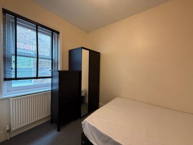 Room for rent in Roselands, Eastbourne