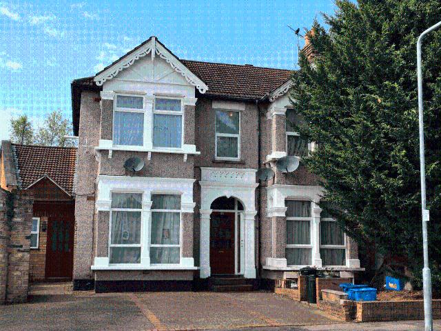 Apartment for rent in Gants Hill, Greater London