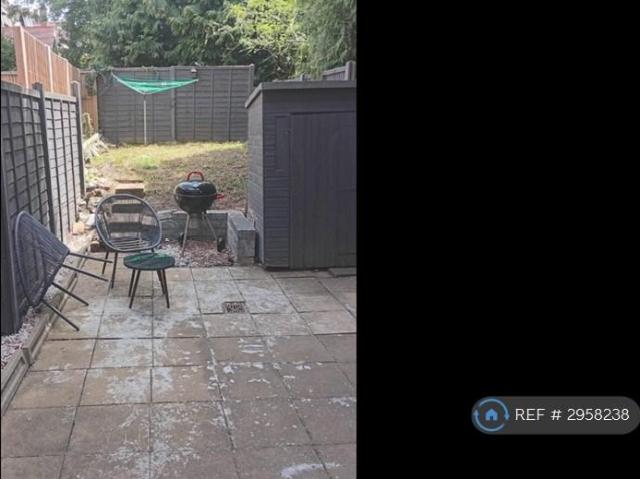 Apartment for rent in Red Hill, Surrey