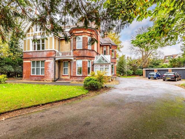 Apartment for rent in Charminster, Bournemouth