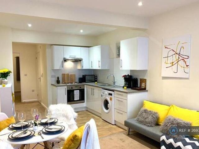 House for rent in Roselands, Eastbourne