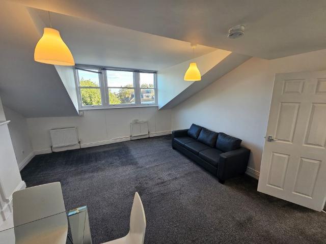 Apartment for rent in Brondesbury Park, Greater London