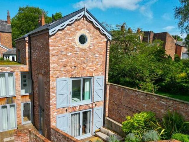 House for sale in Altrincham, Trafford