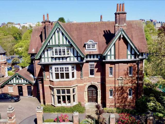 Apartment for rent in The Park, City of Nottingham