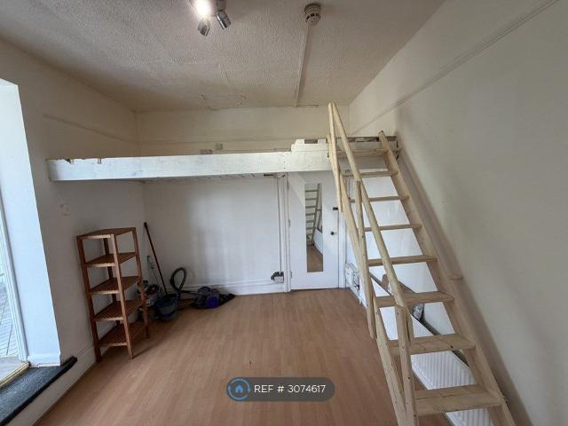 Studio for rent in Abbeville Village, Greater London