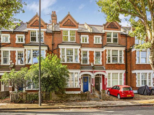 Apartment for rent in Abbeville Village, Greater London