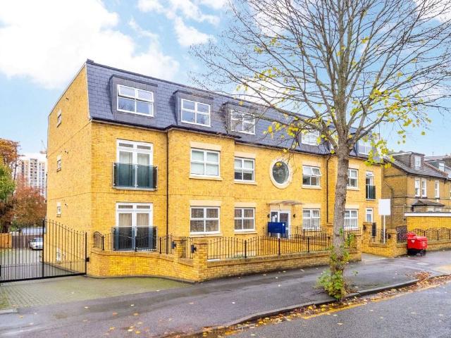 Apartment for rent in Carshalton Beeches, Greater London