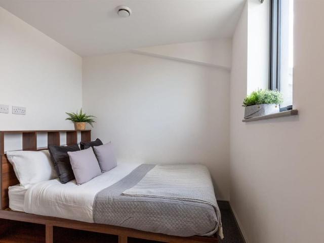 Apartment for rent in Hyde Park, West Yorkshire