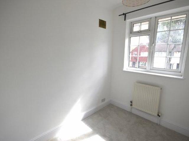 House for rent in Motspur Park, Greater London