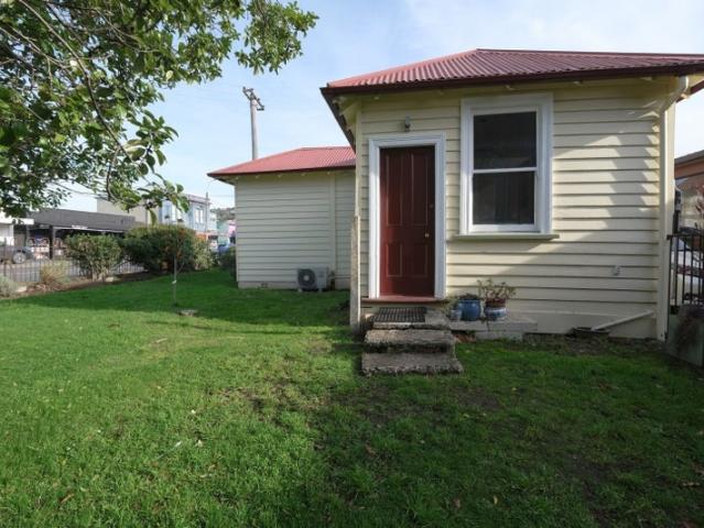 House for rent in Otakou