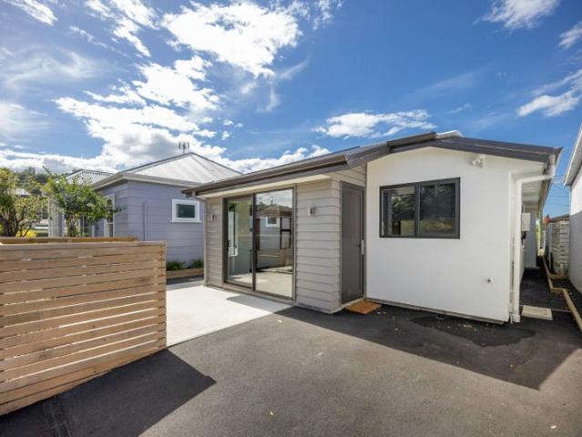 House for rent in Otakou