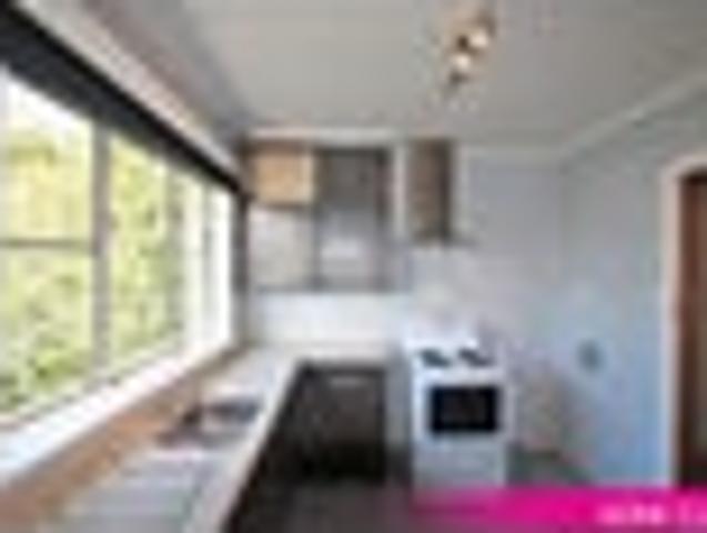 Townhouse for rent in Otakou