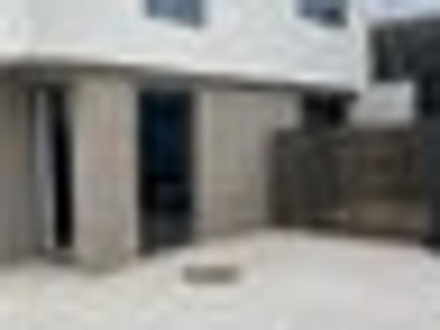 Townhouse for rent in Otakou