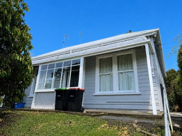 House for rent in Otakou